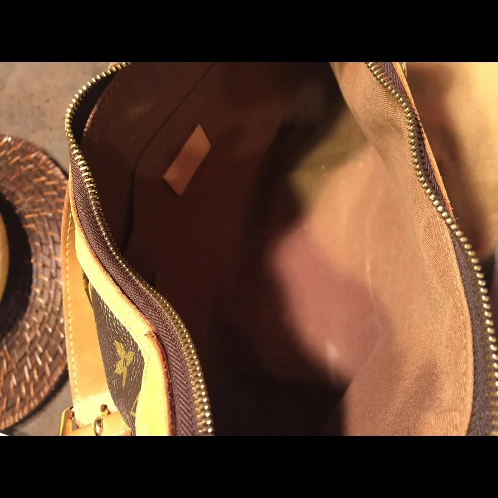 Louis Vuitton Brown Monogram Canvas Shoulder Bag with Tan Trim - Picture 8 of 8